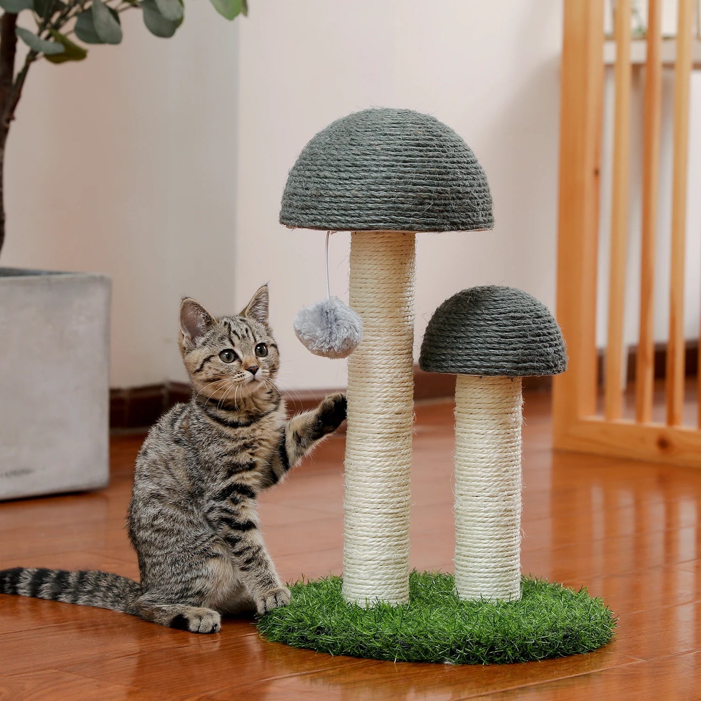 48cm Charming Mushroom-Shaped Cat Tree with Ball Scratcher and Play Features